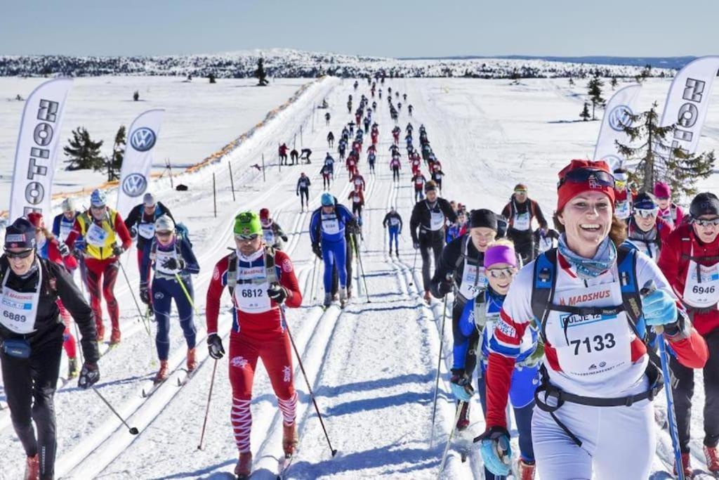 Leilighet Med Panoramautsikt Sjusjoen Innendors Parkering Exterior foto