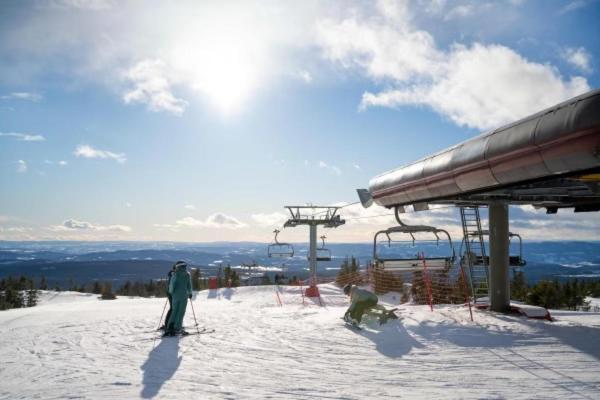 Leilighet Med Panoramautsikt Sjusjoen Innendors Parkering Exterior foto